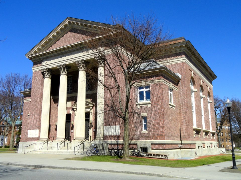Webster Hall (Dartmouth College) - DSC09013