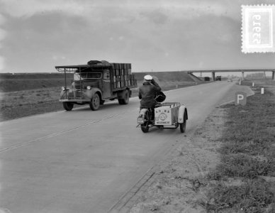Wegenwacht is present op de nieuwe rijksweg Amsterdam-Utrecht A1, Bestanddeelnr 905-3919