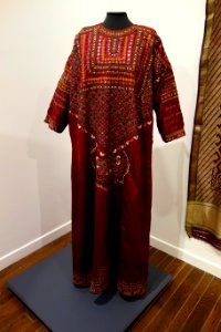 Wedding dress (abho), Memon or Jat, Banni, Kutch, Gujarat, India, late 19th to early 20th century, silk, glass mirrors - DSC00971