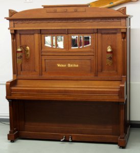 Weber-Unika, Auto & Uhrenwelt Schramberg