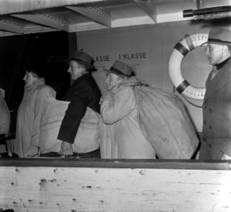 Watersnood 1953. Evacuatie Zierikzee aankomst Dordrecht, Bestanddeelnr 905-5506