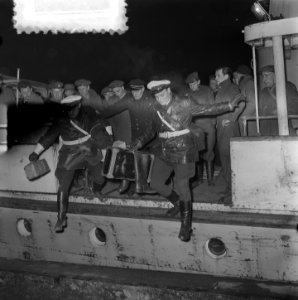 Watersnood 1953. Evacuatie Zierikzee aankomst Dordrecht, Bestanddeelnr 905-5508