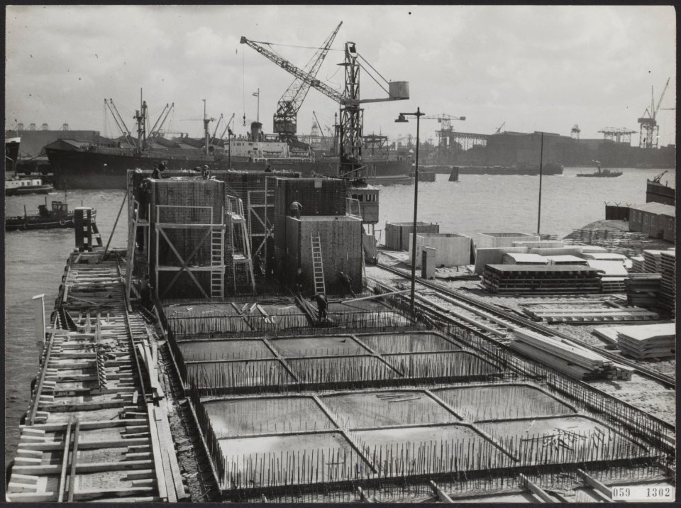 Watersnood 1953. Caissonbouw voor het rampgebied in Rotterdam. De gezamenlijke f, Bestanddeelnr 059-1302