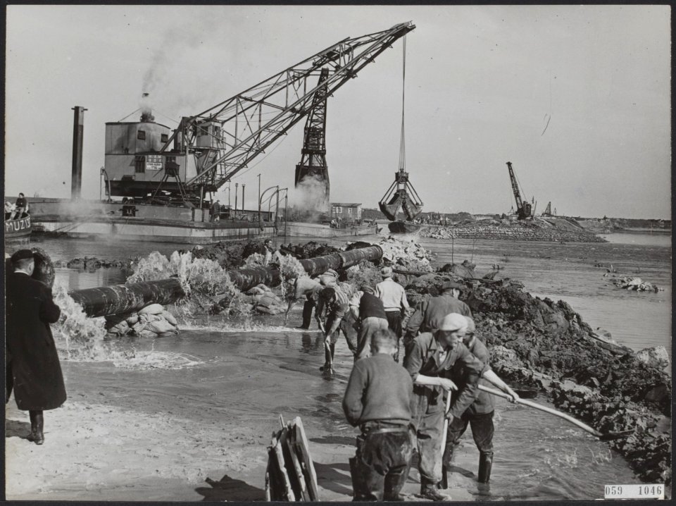 Watersnood 1953 Dichten oostelijke havendijk, Bestanddeelnr 059-1046