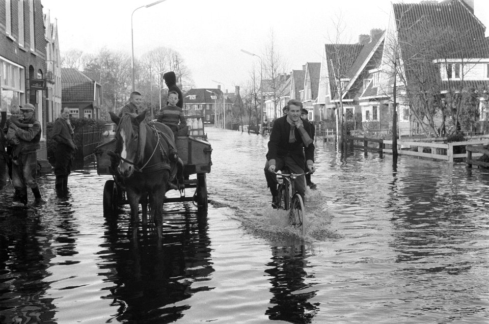 Wateroverlast in Nijkerk, Bestanddeelnr 911-8458
