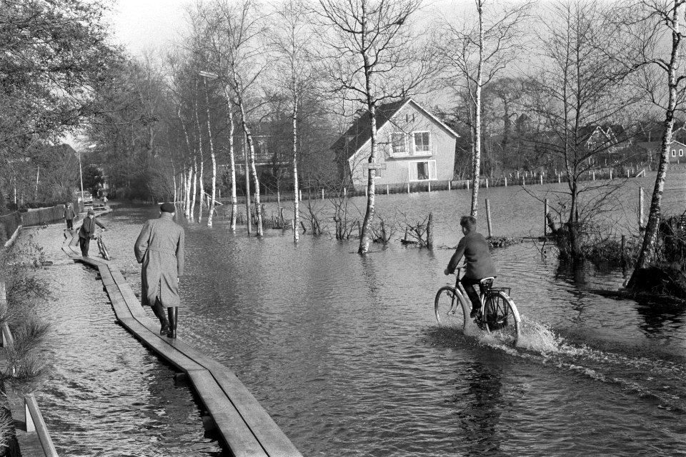 Wateroverlast in Nijkerk, Bestanddeelnr 911-8460
