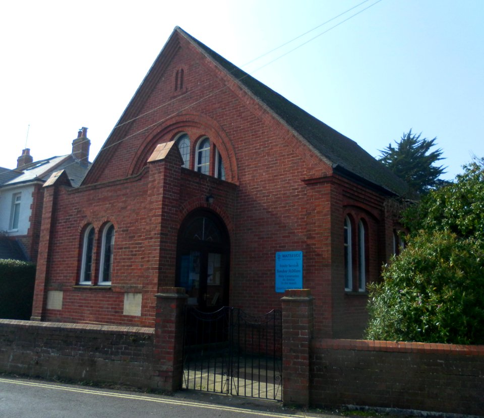Waterside United Reformed Church, Bath Road, Emsworth (March 2012) (1)