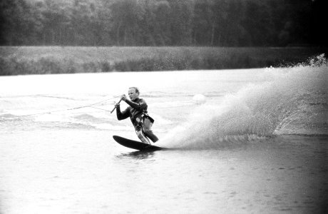 Waterskikampioenschap op de Bosbaan te Amsterdam Joop Berg, Bestanddeelnr 911-4112