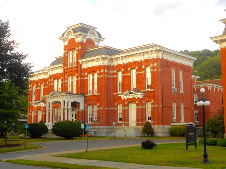 Wayne Co Courthouse Honsdale PA
