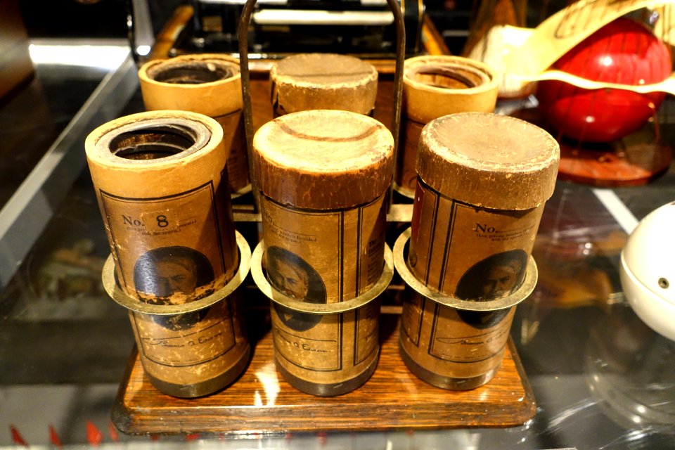 Wax cylinder set, c. 1895, Edison - Museum of Science and Industry (Chicago) - DSC06677