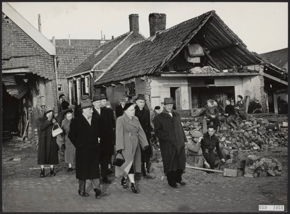 Watersnood, overstromingen, bezoeken, burgemeesters, verwoestingen, Ailly, Arnol, Bestanddeelnr 059-1051
