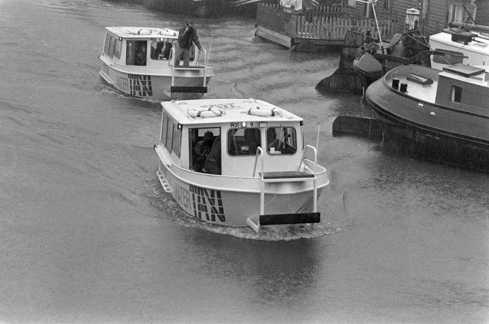 Watertaxi van start in Amsterdam, Bestanddeelnr 934-0164