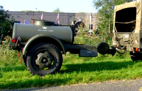 Watertank trailer, 1-ton, 250.gal G-527 "Water Buffalo", behind Dodge WC-62 (cropped)