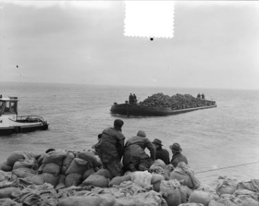 Watersnood 1953 Het dijkgat bij Herkingen op Goeree-Overflakkee, dat in begin f, Bestanddeelnr 905-5957