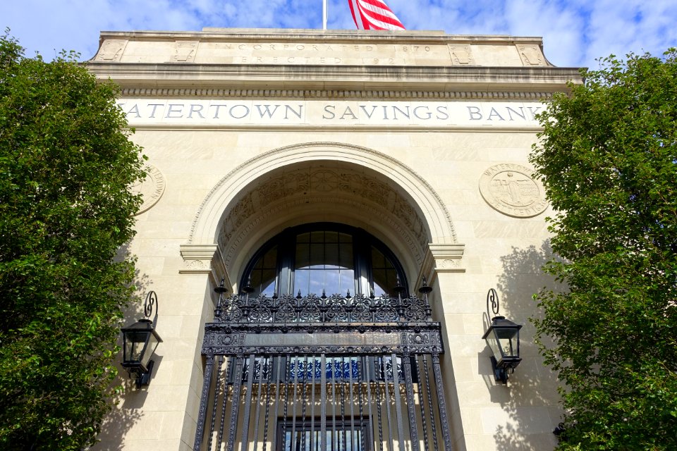 Watertown Savings Bank - Watertown, MA - DSC07404