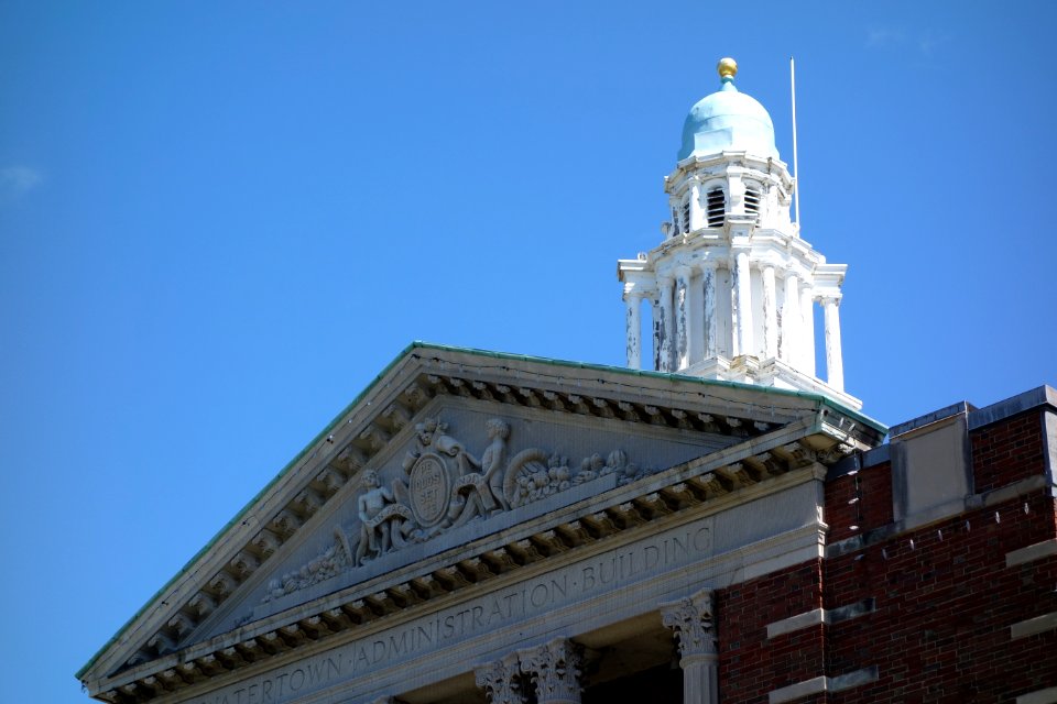 Watertown Administration Building - Watertown, MA - DSC03894