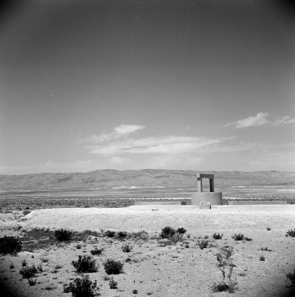 Waterput in de woestijn langs de weg van Malula naar Damascus, Bestanddeelnr 255-6055