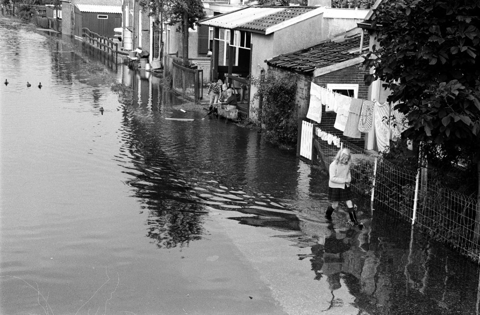 Wateroverlast in Harmelen, Bestanddeelnr 915-4719