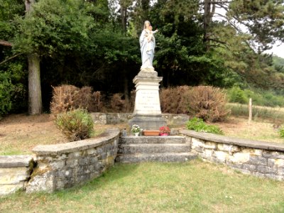 Watronville (Meuse) statue-oratoire de la Vierge