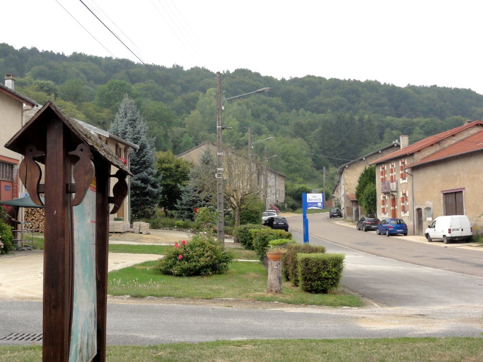 Watronville (Meuse) la D 24