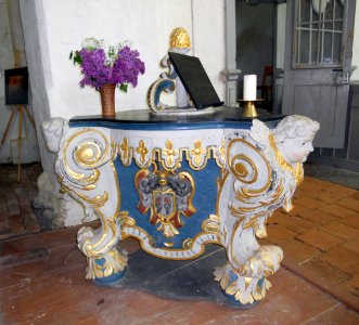 Wegekirche St. Katharinen Trent Taufstein 1