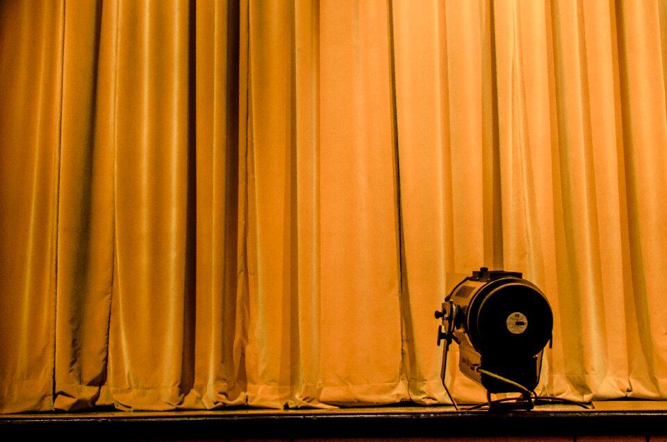 Show entertainment waiting