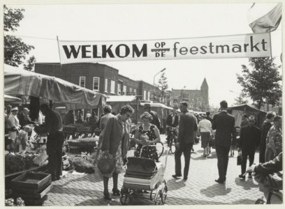 Weekmarkt in de Flores, NL-HlmNHA 54010660