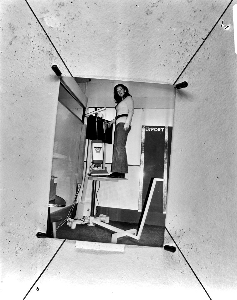 Weense voorjaarsbeurs 1973, huislift (verplaatsbaar), Bestanddeelnr 926-2705