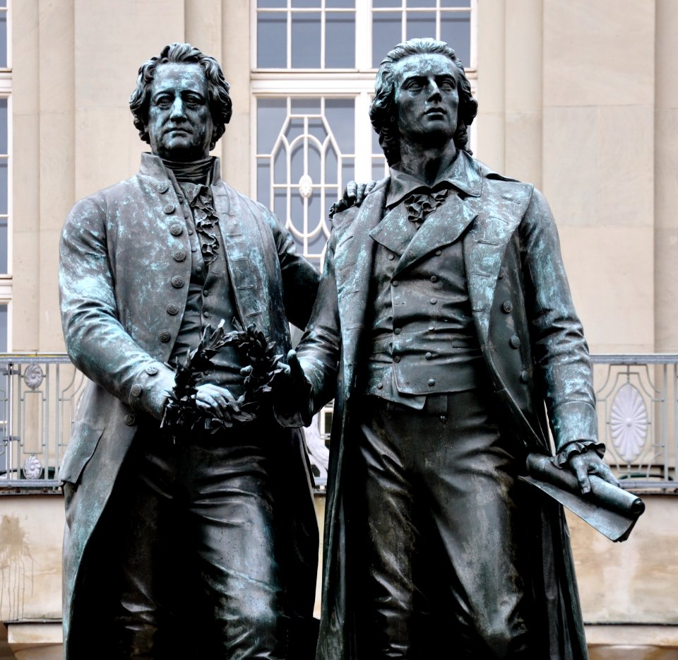 Weimar Goethe-Schiller-Denkmal 2012 02