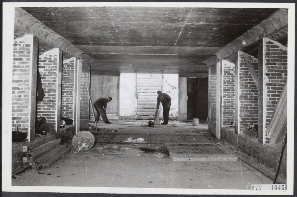 Weg- en waterbouwkunde, tunnels, voetgangers, Centraal Station, Bestanddeelnr 072-1045