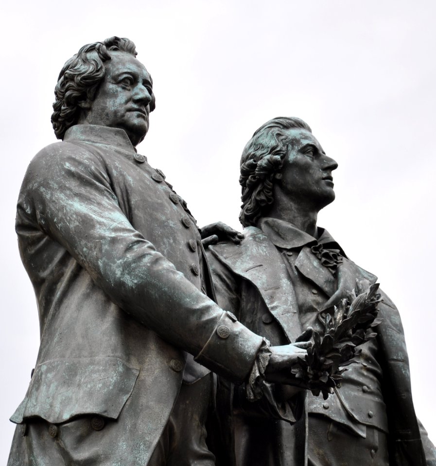 Weimar Goethe-Schiller-Denkmal 2012 03