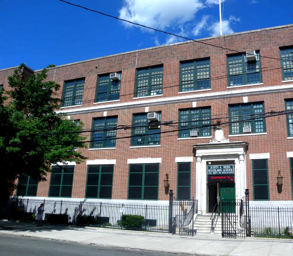 Weiss Woodlawn School PS 19 jeh