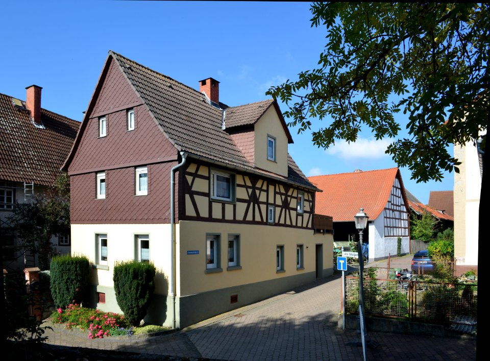 Wehrheim, Grabenstraße 2