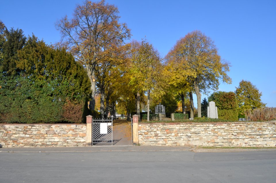 Wehrheim, Friedhof, Eingang