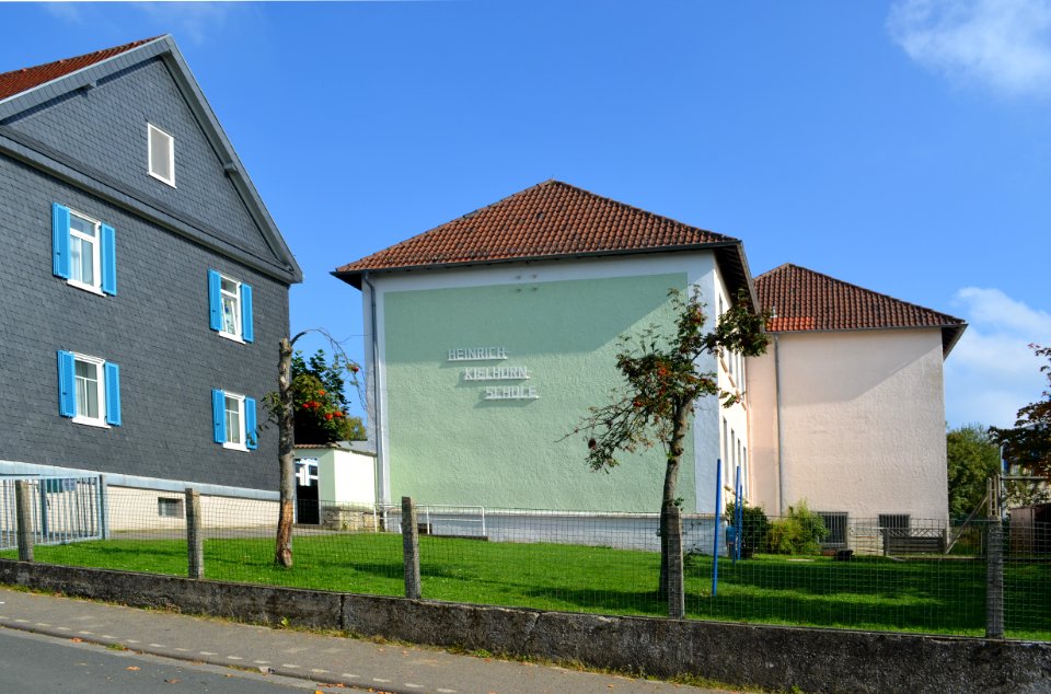 Wehrheim, Heinrich-Kielhorn-Schule, Rückseite