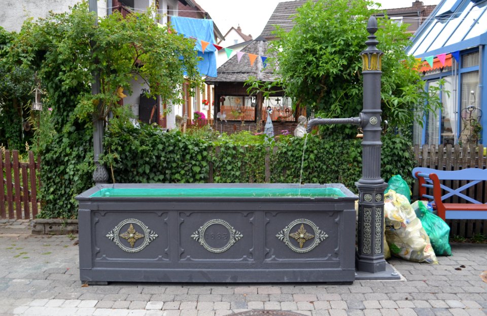 Wehrheim, Brunnen vor dem Stadttor