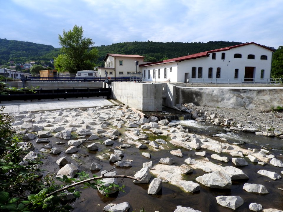 Wehr Porstendorf, Neuengönna