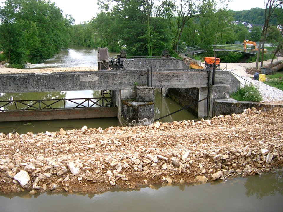 Wehr Willibaldsbrücke Eichstätt -Abbau 2016-06-19 (04)