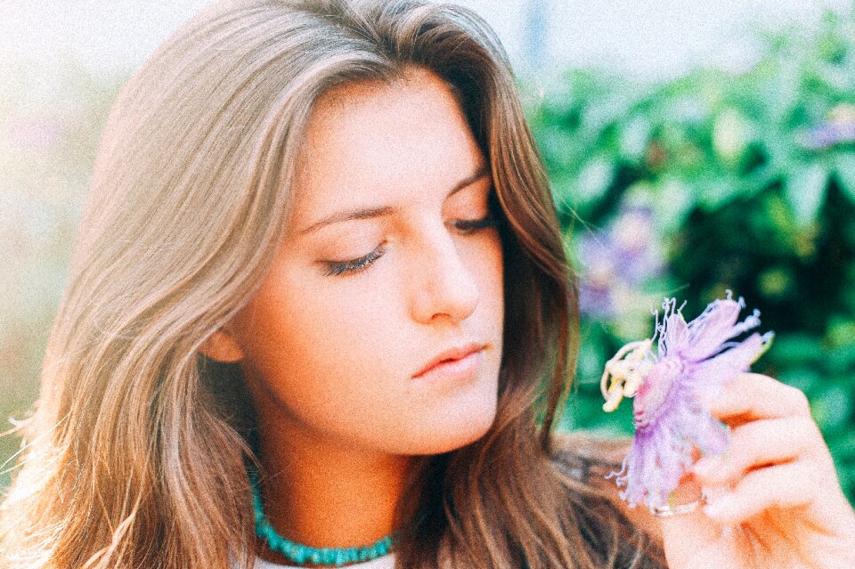 Model necklace nature