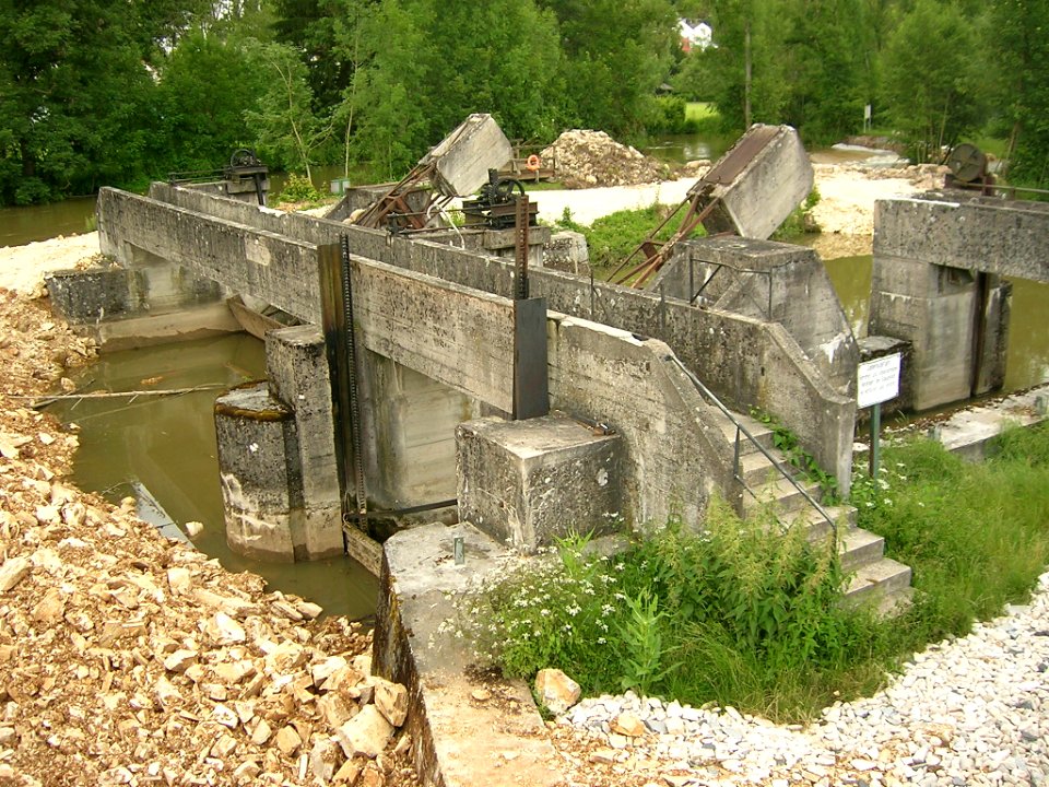 Wehr Willibaldsbrücke Eichstätt -Abbau 2016-06-19 (05)