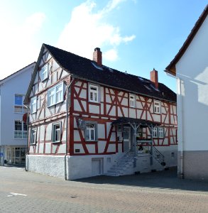 Wehrheim, Zum Stadttor 12