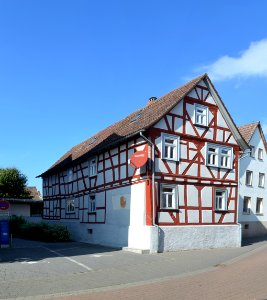 Wehrheim, Zum Stadttor 12 (1)