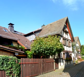 Wehrheim, Zur Burg 12