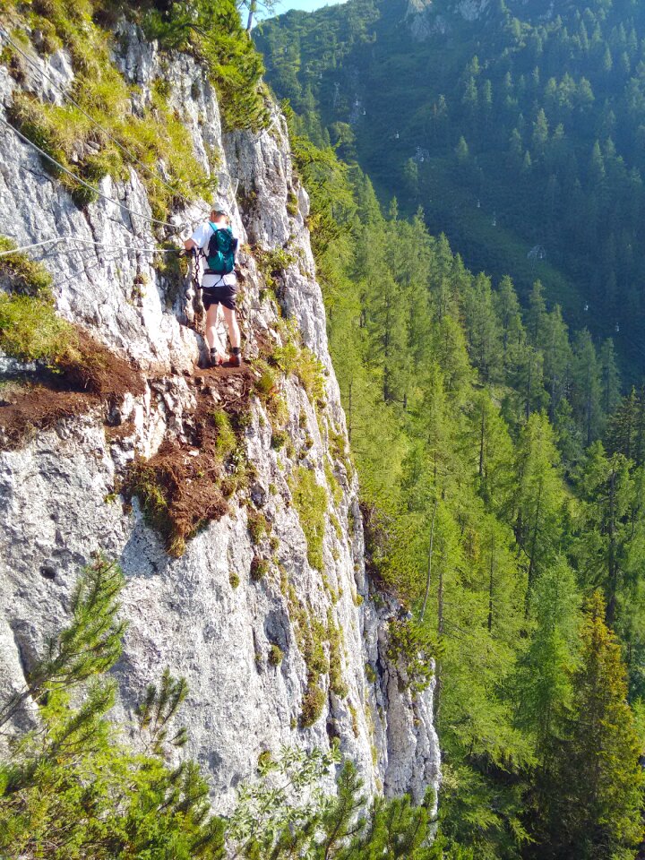 Climb blue green