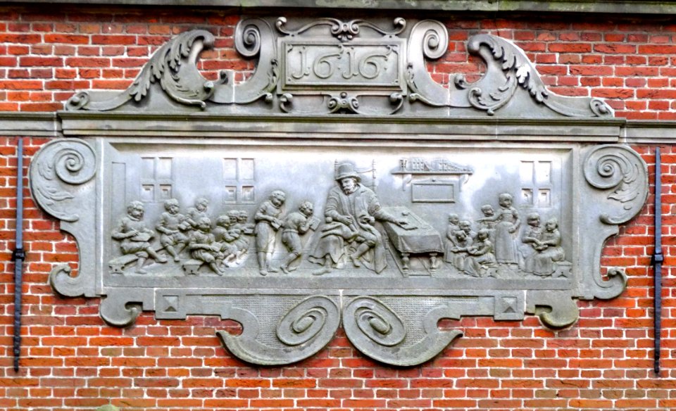Weeshuis relief Enkhuizen