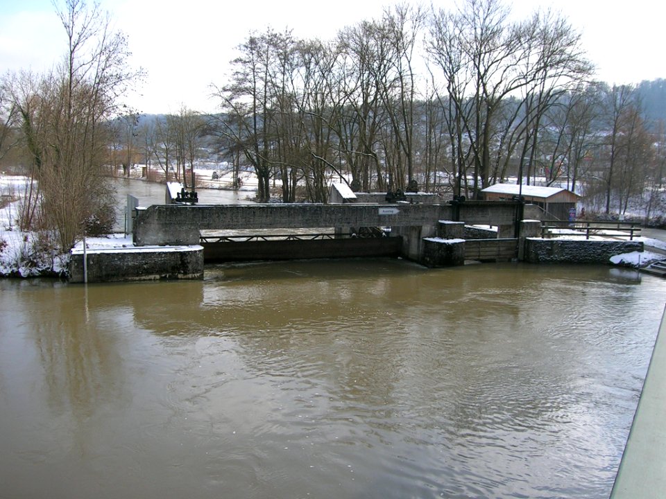 Wehr Willibaldsbrücke Eichstätt -Hochwasser 2013-02-10 (1)