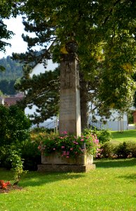 Wehingen, Kriegerdenkmal vor St. Ulrich