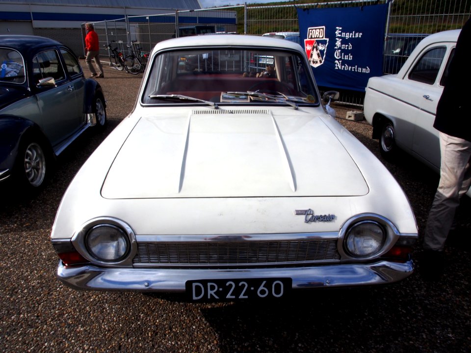 White 1964 Ford Consul Consair lincence DR-22-60 pic-002