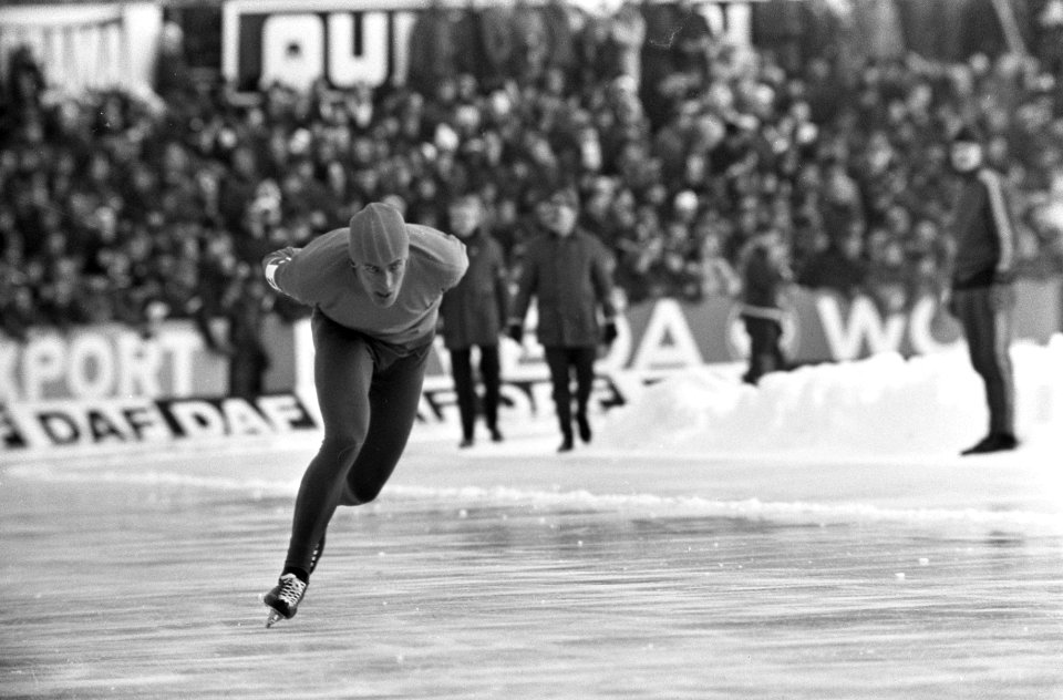 Wereldkampioenschappen schaatsen (heren) te Deventer Ard Schenk in aktie, nr. 7 , Bestanddeelnr 922-1097