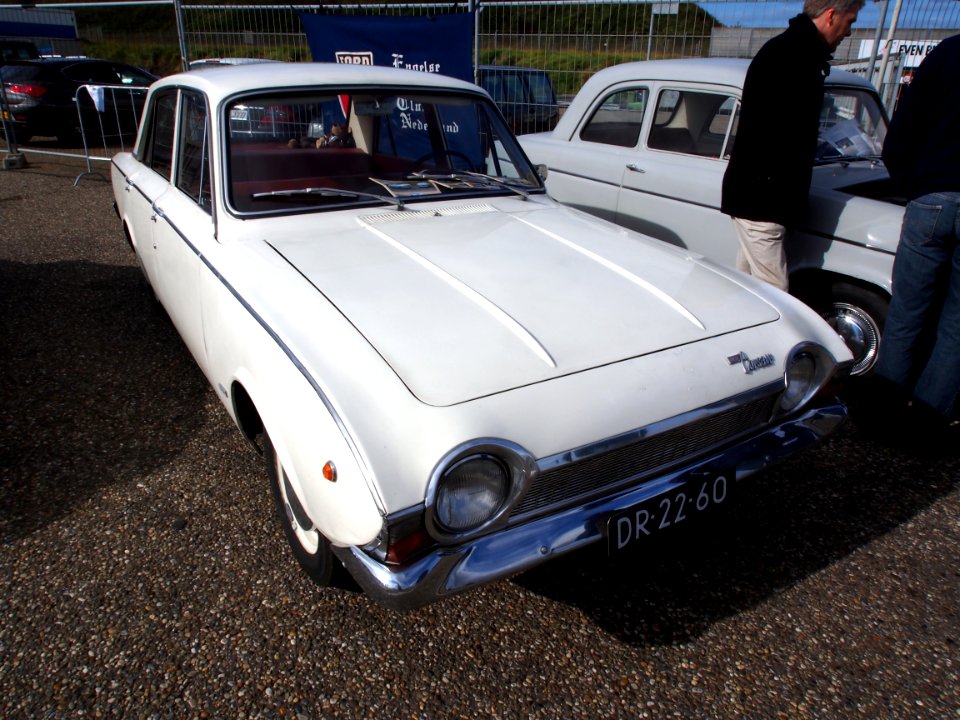 White 1964 Ford Consul Consair lincence DR-22-60 pic-001